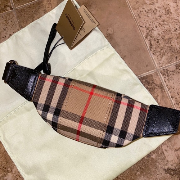 New💕Burberry Bum check bag charm - Picture 4 of 11